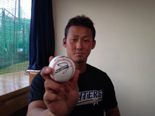 「ファイターズキャンプLIVE&タイガースキャンプ情報」 選手サインボール
