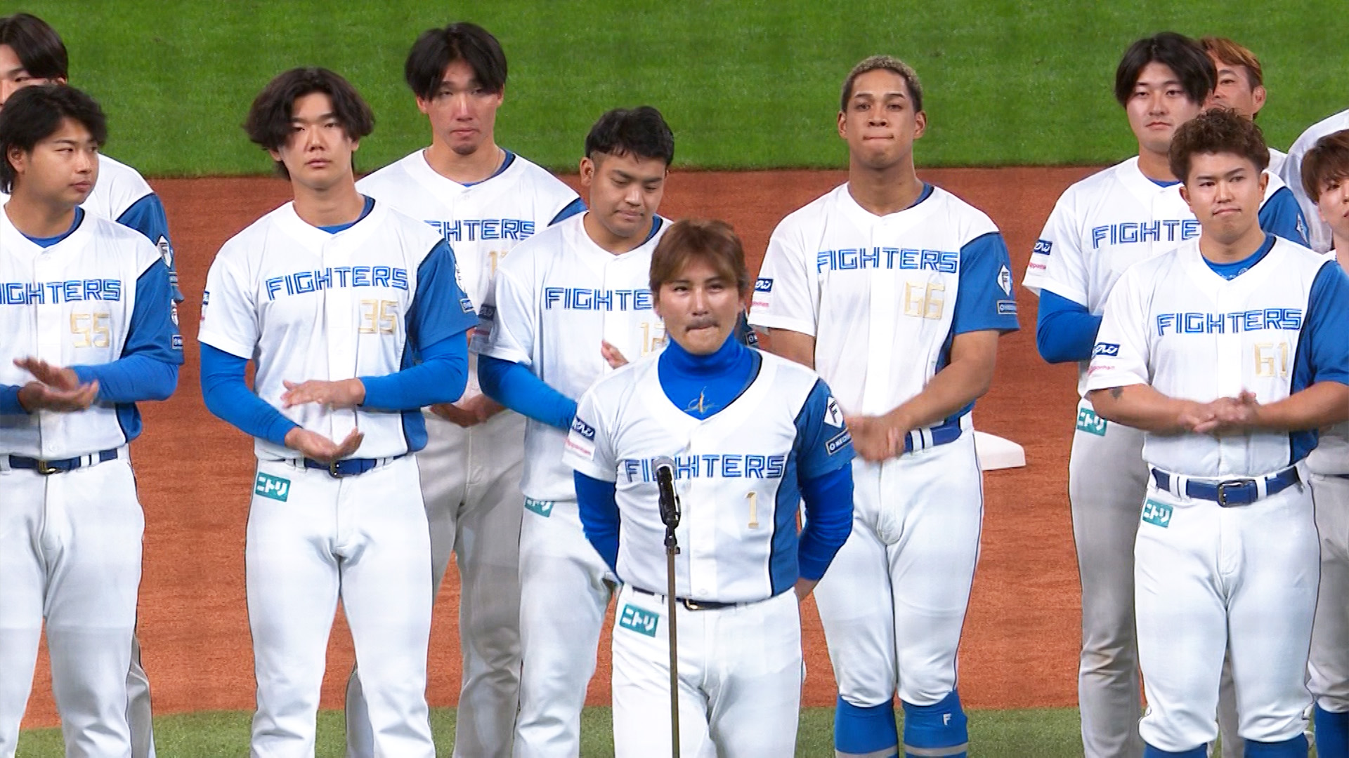 北海道日本ハムファイターズのファン感謝イベント「F FES」 新庄監督が来季の開幕投手と開幕4番をサプライズ発表！